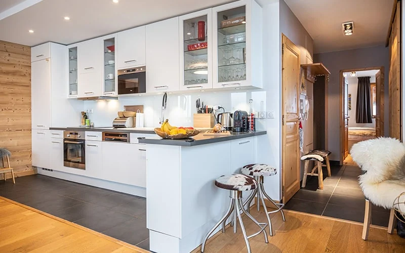Cuisine entièrement équipée de l'appartement Petit Bois
